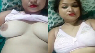 Desi Bhabhi Shows Boobs And Pussy | Viral MMS Desi