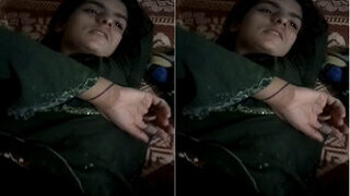 Paki Girl Shows Pussy | Viral MMS Desi