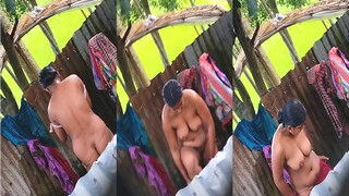 Desi Bhabhi Bathing Capture In Hidden Cam | Viral MMS Desi