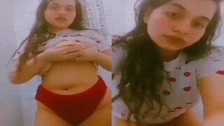 Sexy Girl Shows Boobs | Viral MMS Desi