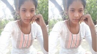Desi Village Girl Shows Her Boobs And Pussy Part 1 | Viral MMS Desi