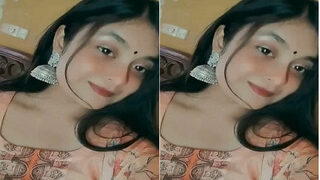 Desi Girl Shows Her Big Boobs | Viral MMS Desi