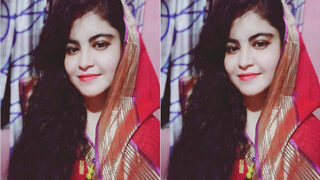 Desi Girl Shows Her Big Boobs Part 1 | Viral MMS Desi