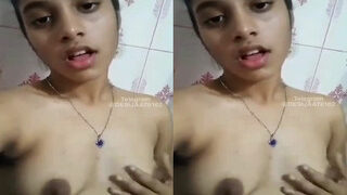 Desi Girl Shows Her Big Boobs | Viral MMS Desi