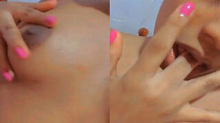 Horny Girl Shows Her Boobs | Viral MMS Desi