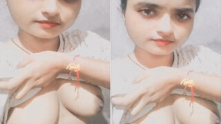 Desi Girl Shows Her Boobs | Viral MMS Desi