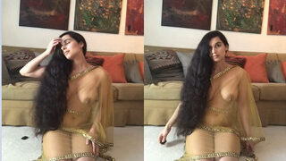 Desi Girl Shows Boobs | Viral MMS Desi