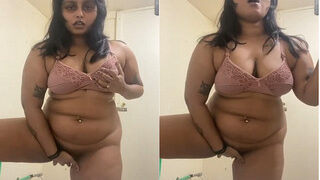 Desi Horny Girl Fingering | Viral MMS Desi