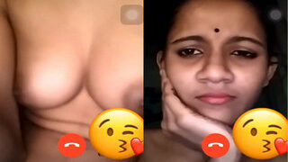 Desi Girl Shows Her Boobs On VC | Viral MMS Desi