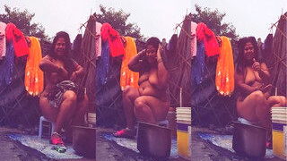 Desi Bhabhi OutDoor Bathing | Viral MMS Desi