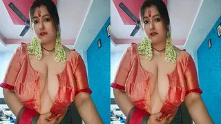 Horny Desi Bhabhi Shows Her Boobs And Pussy Part 1 | Viral MMS Desi