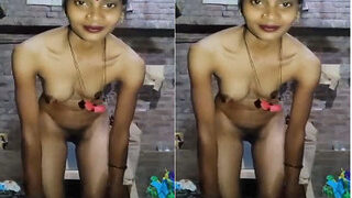 Desi Bhabhi Shows Her Boobs And Pussy | Viral MMS Desi