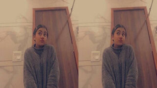 Horny Desi Girl Masturbating | Viral MMS Desi