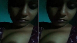 Cute Desi Girl Shows Boobs | Viral MMS Desi