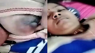 Desi Bhabhi Shows Boobs And Pussy On VC | Viral MMS Desi