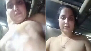 Desi Girl Shows Boobs | Viral MMS Desi