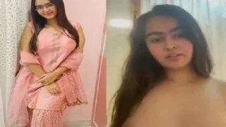 Cute Girl Removing Bra And Topless New Sex MMS | Viral MMS Desi