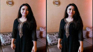 Sexy Desi Girl Shows Boobs Part 2 | Viral MMS Desi