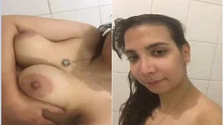 Desi Girl Shows Boobs | Viral MMS Desi