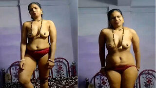 Sexy Desi Bhabhi Shows Her Nude Body | Viral MMS Desi