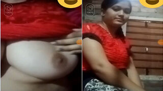 Desi Girl Shows Her Boobs And Ass | Viral MMS Desi