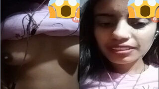 Desi Girl Shows Boobs | Viral MMS Desi