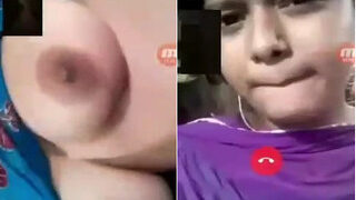 Desi Girl Shows Boobs | Viral MMS Desi