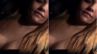 Desi Girl Pressing Her Boobs | Viral MMS Desi