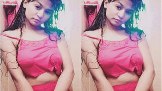 Desi Girl Shows Her Boobs | Viral MMS Desi