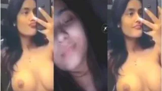 Sexy Desi Girl Shows Boos And Pussy | Viral MMS Desi