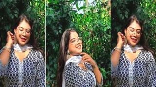 Horny Desi Girl Shows And Fingering | Viral MMS Desi