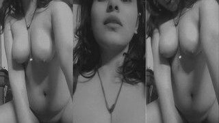 Sexy Desi Girl SHows Boobs | Viral MMS Desi