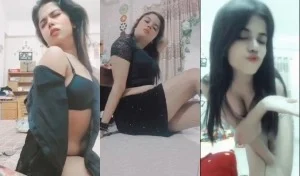 Horny Desi Girl Shows Her Nude Body And Fingering Part 4 | Viral MMS Desi