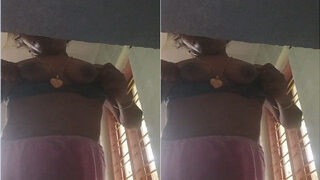 Desi Wife Shows Her Boobs | Viral MMS Desi